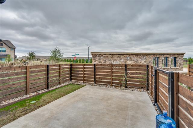 Building Photo - 2624 La Cumbre Wy