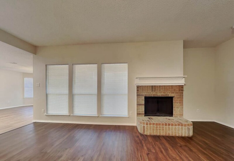 Building Photo - 344 McMurtry Dr