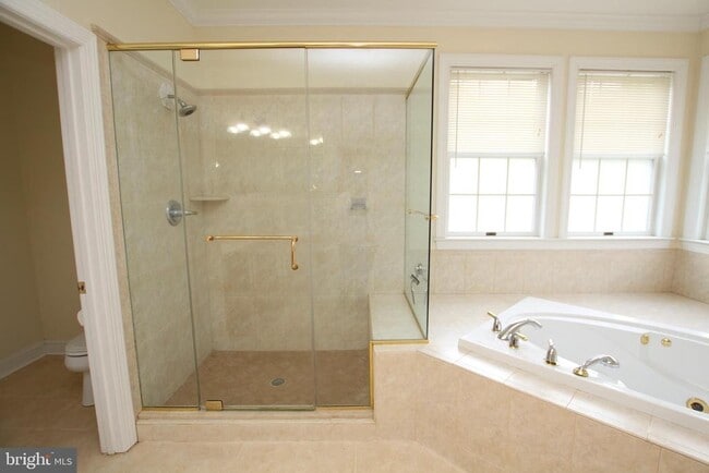 Building Photo - 3 Good Hope Ct