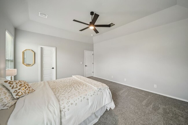Building Photo - NEIGHBORHOOD POOL, WALKING TRAILS & ONE OF...