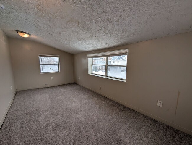 Building Photo - 1476 W 107th St