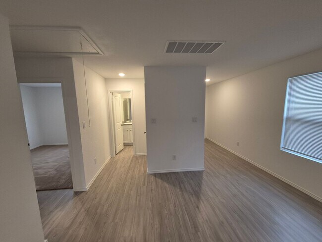 Building Photo - 12822 CHINALI SPG