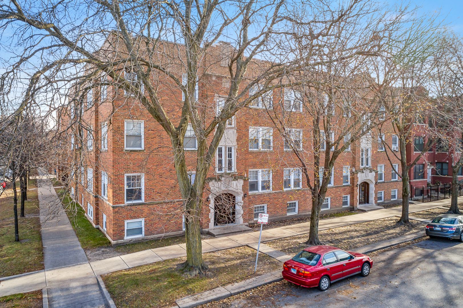 Building Photo - 5131 N Wolcott Ave