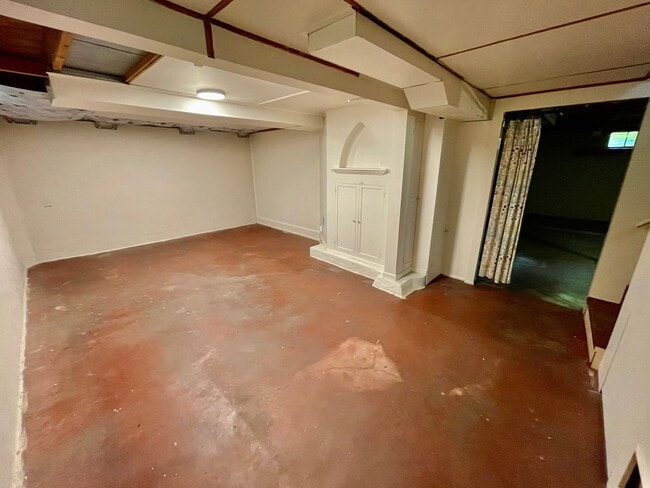 Building Photo - Well Maintained- 3 bed 2 bath Home - Piedm...