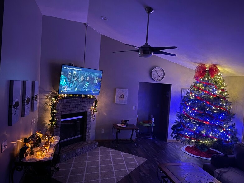 Building Photo - 5451 North Ave