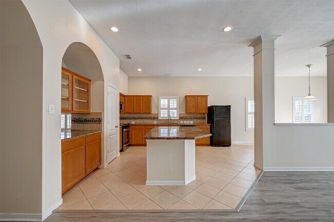 Building Photo - 6923 Grants Hollow Ln