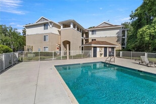 Building Photo - 3921 SW 34th St