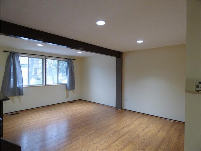 Building Photo - 794 Wheatland Cir