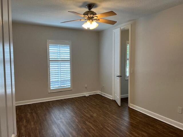 Building Photo - 1820 Flower Dr