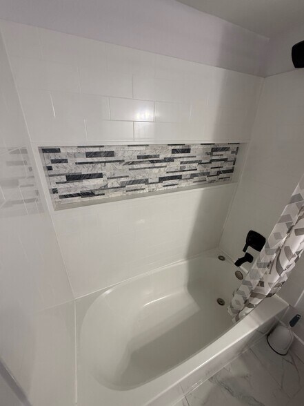 Building Photo - 3320 N Arnoult Rd