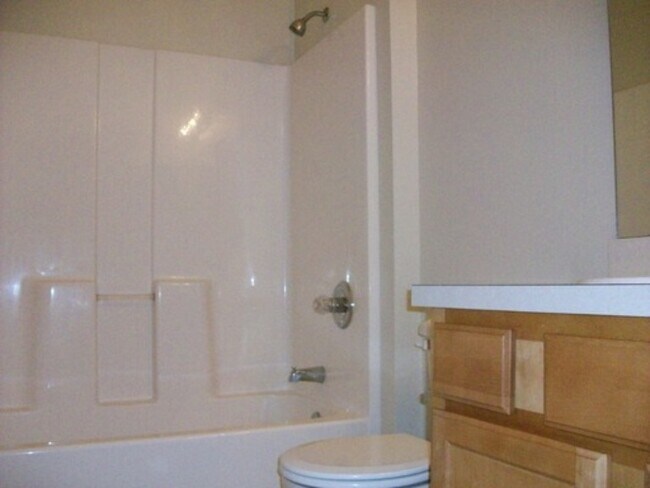 Building Photo - 6094 Maggies Cir