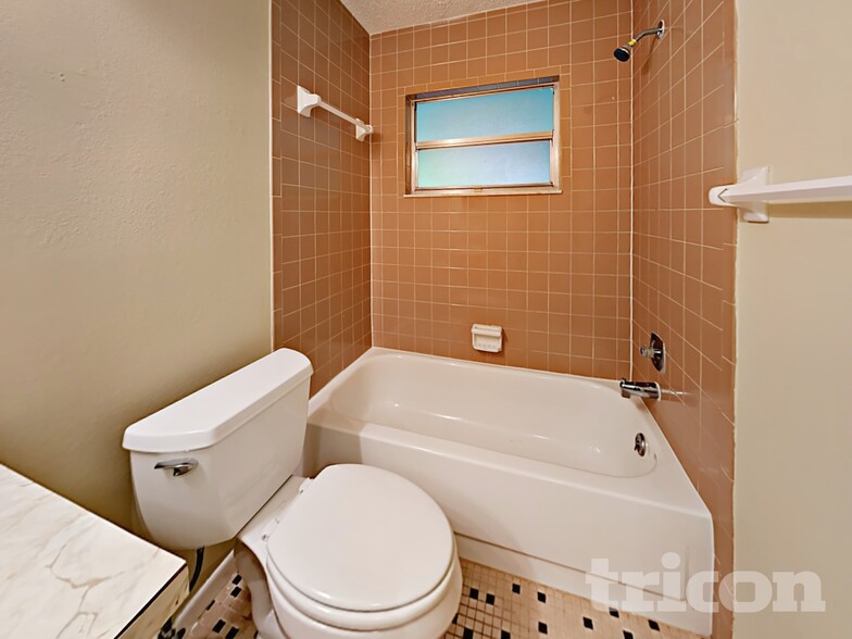 Building Photo - 4348 Black Fox Dr
