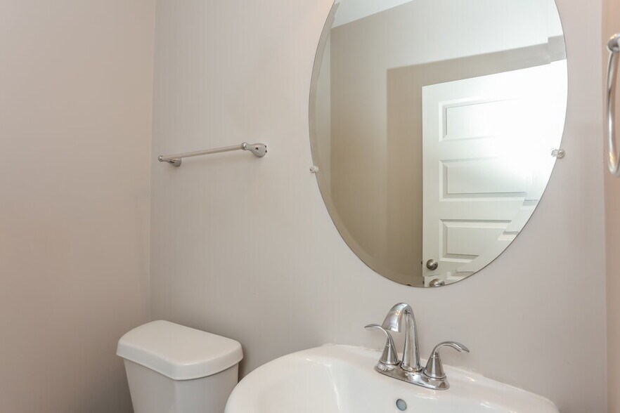 Building Photo - 5992 Nile Ct