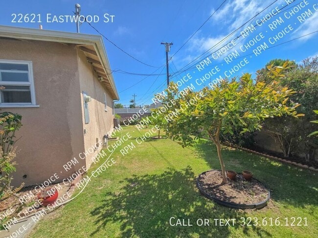 Building Photo - 22621 Eastwood St