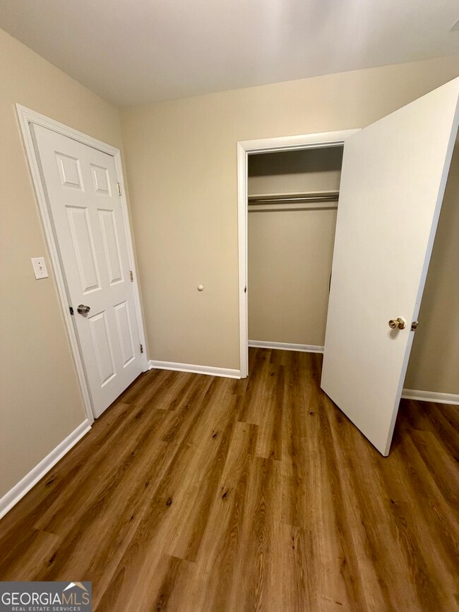 Building Photo - 513 Cherokee Ct
