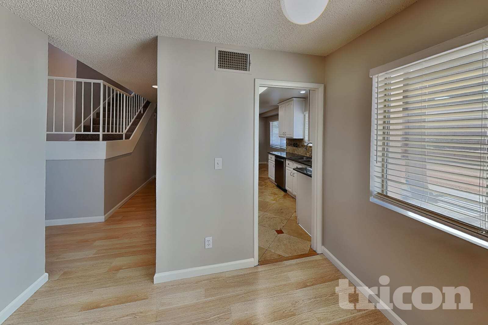 Building Photo - 3143 Regal Oak Dr