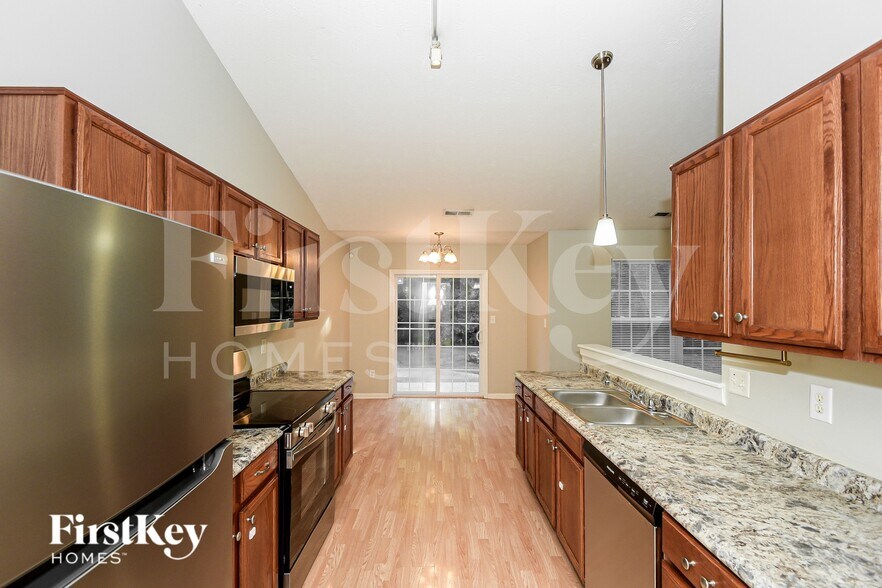 Building Photo - 7044 N Mesquite Ct