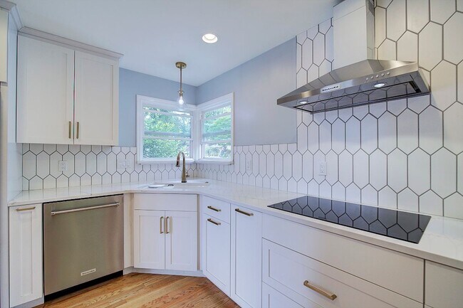 Building Photo - 4Bd/1.75Ba Edmonds House