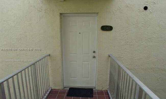 Building Photo - 10090 NW 80th Ct