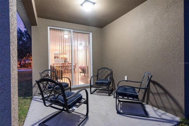 Building Photo - 1569 Tamarind Rd
