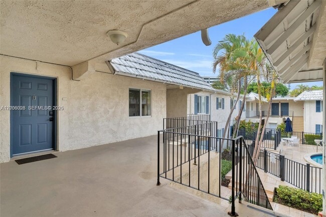 Building Photo - 8617 SW 68th Ct