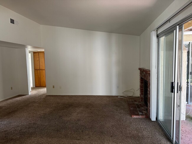 Building Photo - Cute home in templeton school district