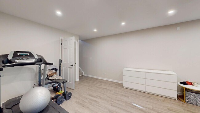 Building Photo - 113 Samuel Ct