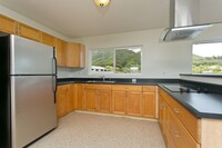 Building Photo - SPACIOUS, 2 BEDROOM 2 BATH KAILUA RENTAL, ...