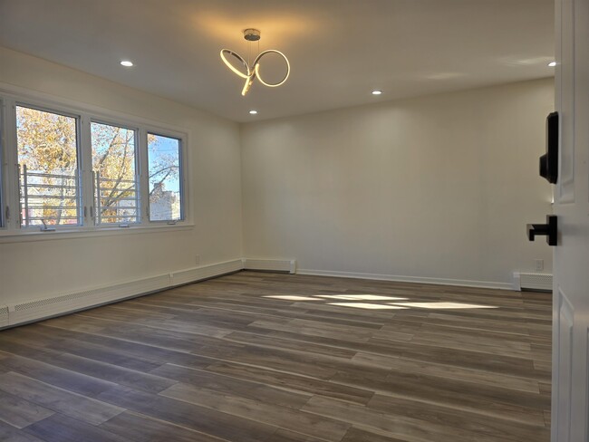 Building Photo - 157 Neptune Ave