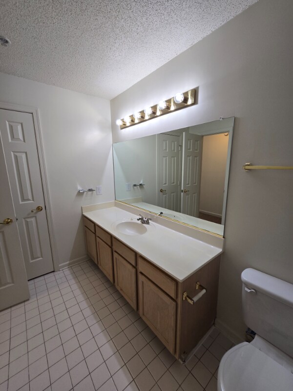 Building Photo - 9421 Links Ln