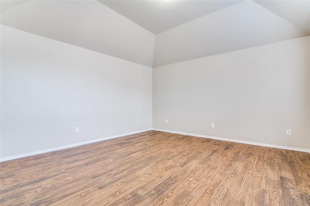 Building Photo - 1229 Land Oak Rd