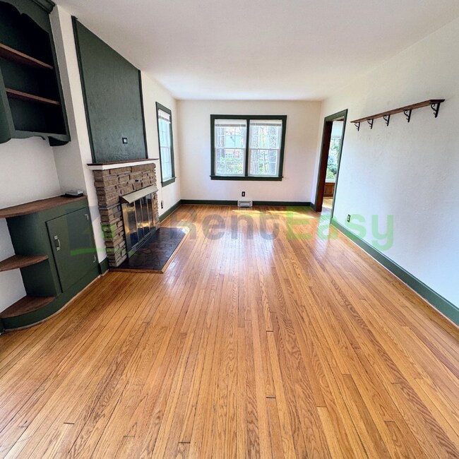 Building Photo - 8533 Circle Dr