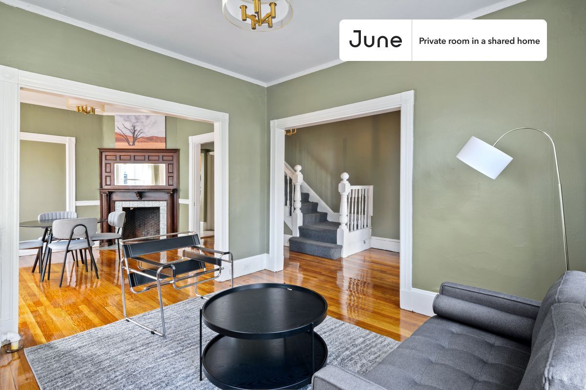 Building Photo - Room in Shared 6 bed/2 bath home