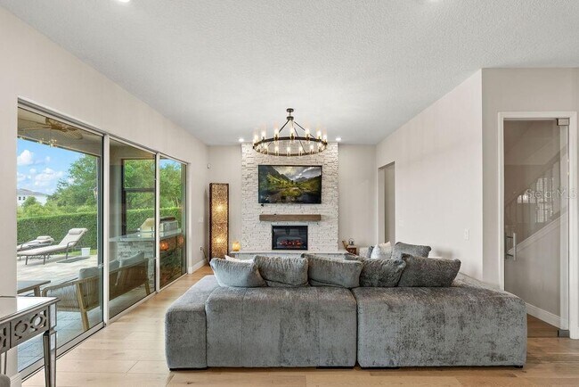Building Photo - 9586 Meadow Hunt Way