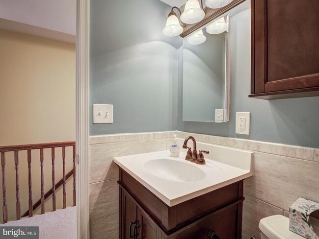 Building Photo - 1471C N Van Dorn St