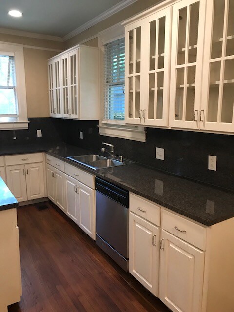 Building Photo - 1052 Magnolia Curve