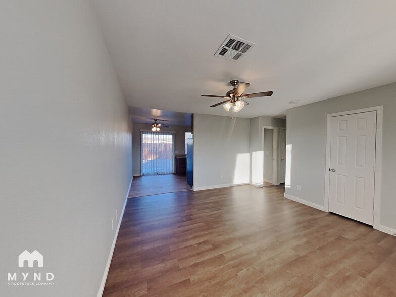 Building Photo - 49 Armstrong Cir