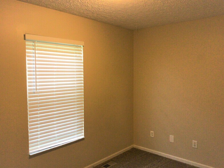 Building Photo - 1543 Windsong Dr