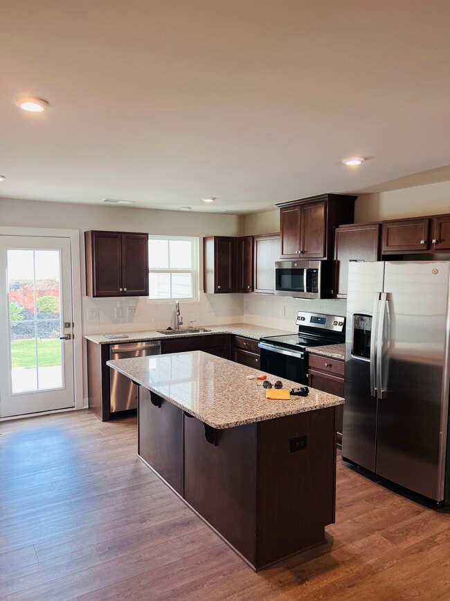 Building Photo - 415 Camarillo LN