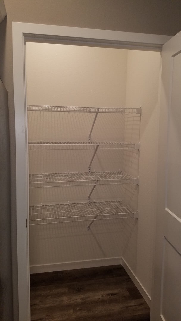 Building Photo - 2 bedroom 2 bath Luxury Apartment Branson MO in Gated Community- Offering Flexible Lease Terms