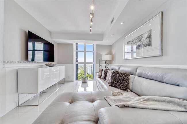 Building Photo - 4000 Towerside Terrace