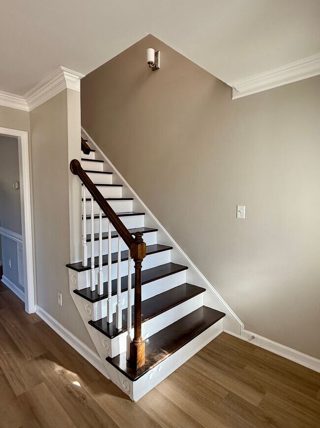 Building Photo - Three bedroom, 2 bath house in Elon