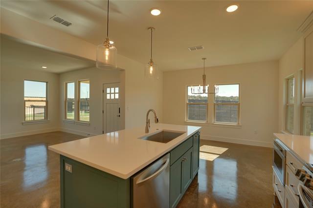 Building Photo - 300 Red Bird Ln