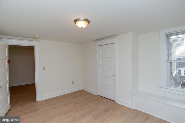 Building Photo - 37 S 13th St