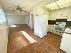 Building Photo - 1450 Melrose Ave