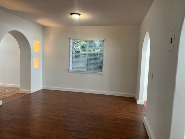 Building Photo - 333 E Providencia Ave
