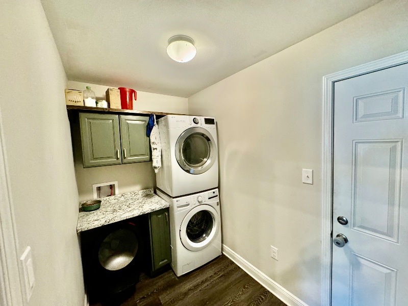 Building Photo - 16127 Brookfield Dr
