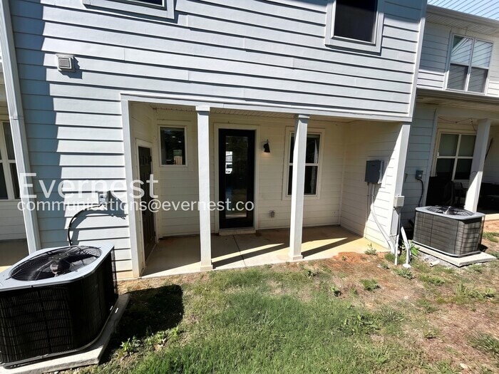 Building Photo - 613 Mason Ward Pl