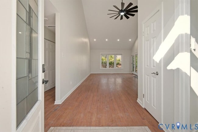 Building Photo - 5600 Woods Walk Rd