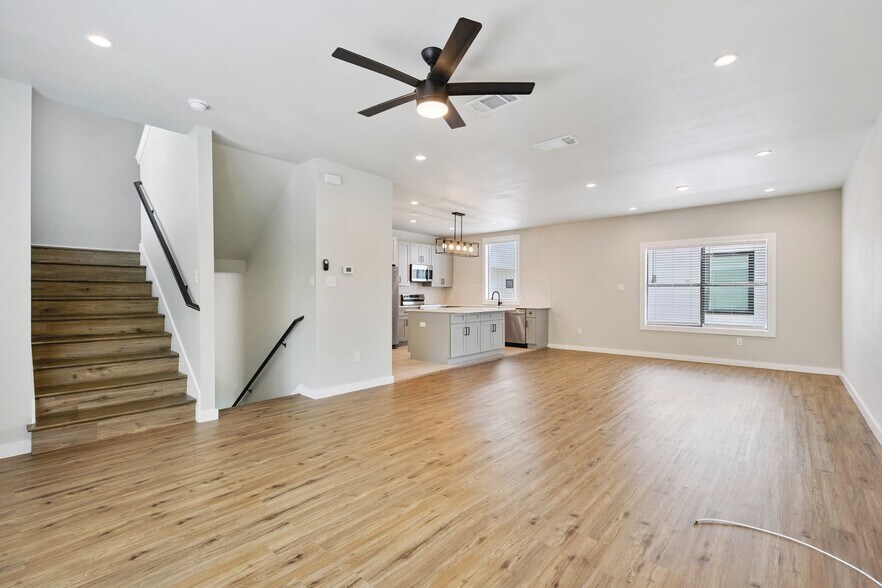 Building Photo - 110 Gravel St